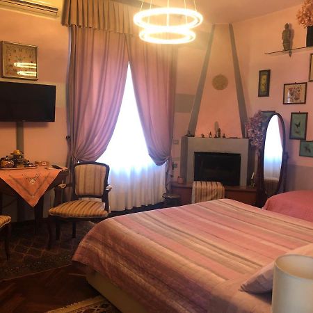 B&B Les Fleurettes โลมาซโซ ภายนอก รูปภาพ